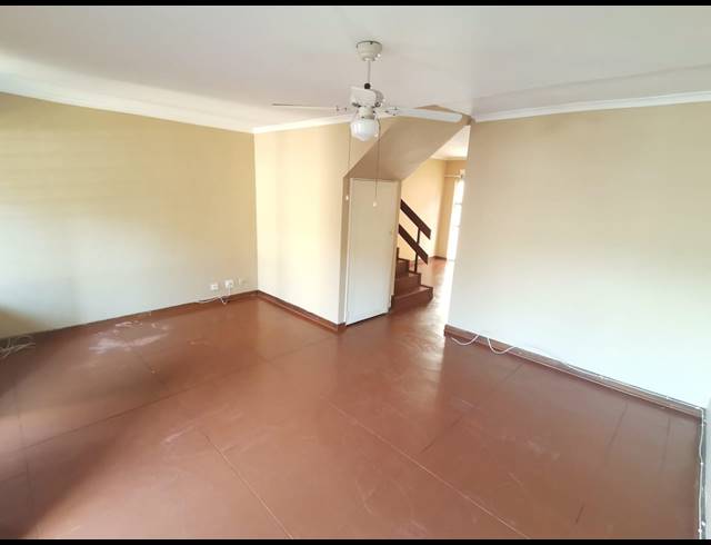 2 BEDROOM DUPLEX RENTED IN ESSENWOOD